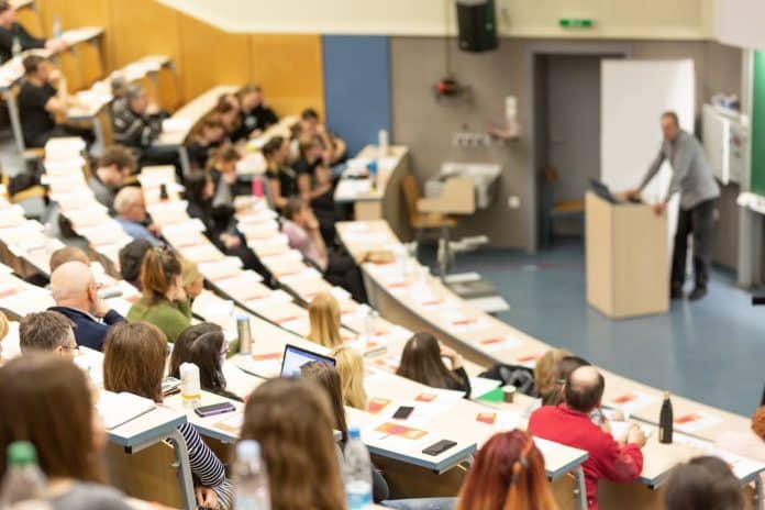 L'Université de Caen Normandie lance son club des entreprises.